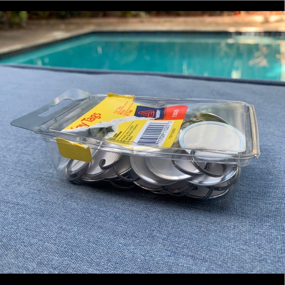 Gift with Purchase - Picture 4 of 6